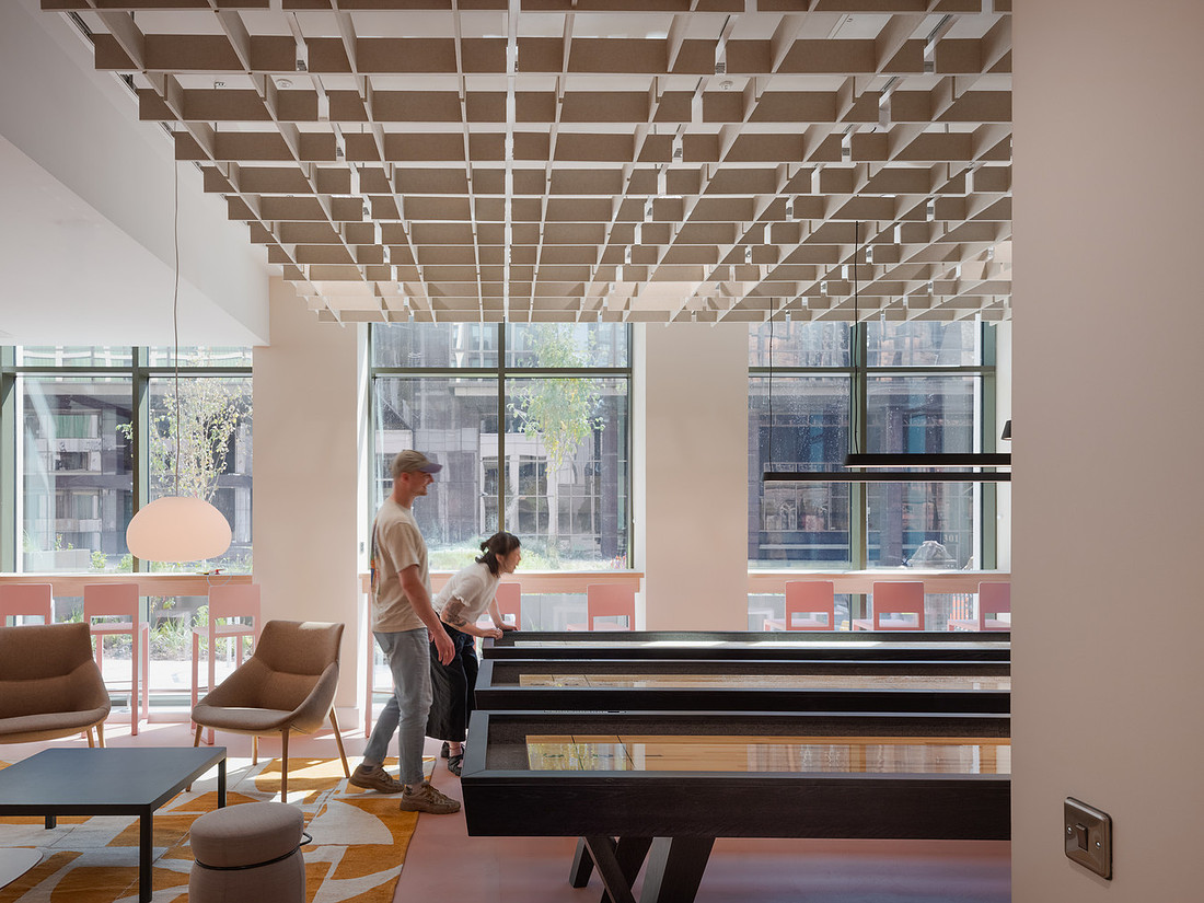 Photograph showcasing the 292 St Vincent Street project by Hawkins\Brown Architects in Glasgow, Scotland by Richard Fraser Photography. 
