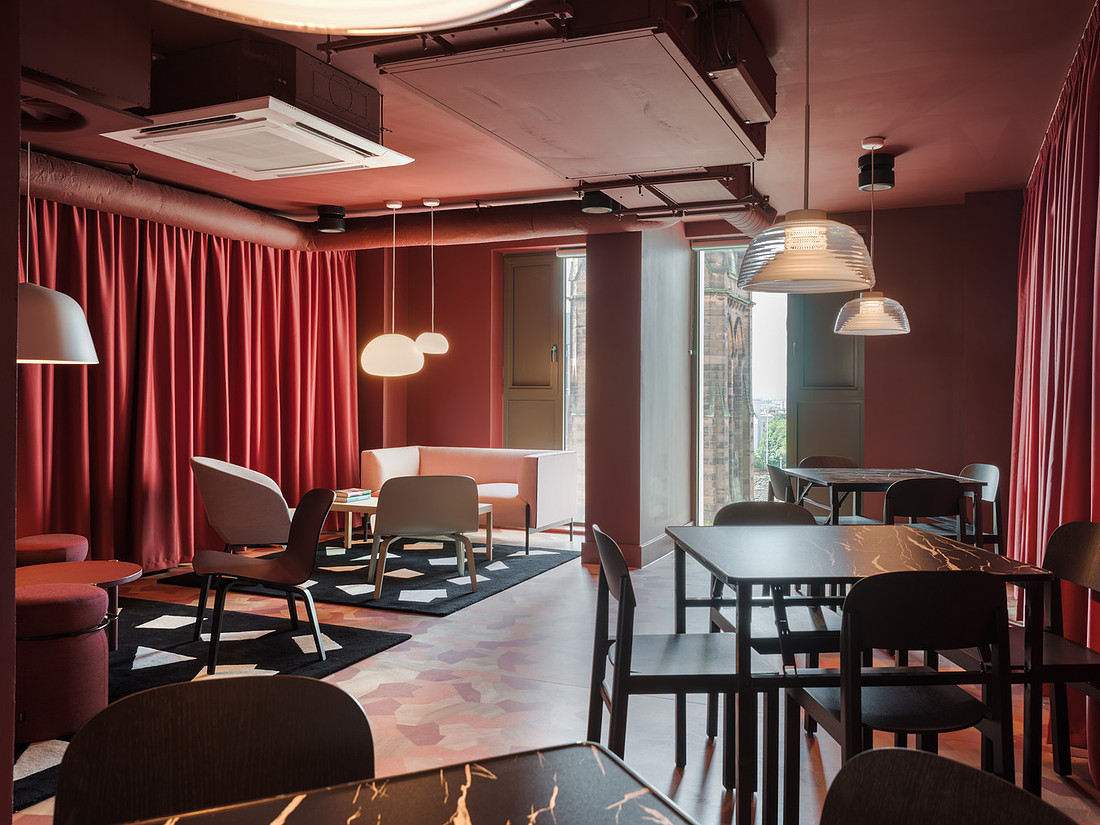 Photograph showcasing the 292 St Vincent Street project by Hawkins\Brown Architects in Glasgow, Scotland by Richard Fraser Photography. 